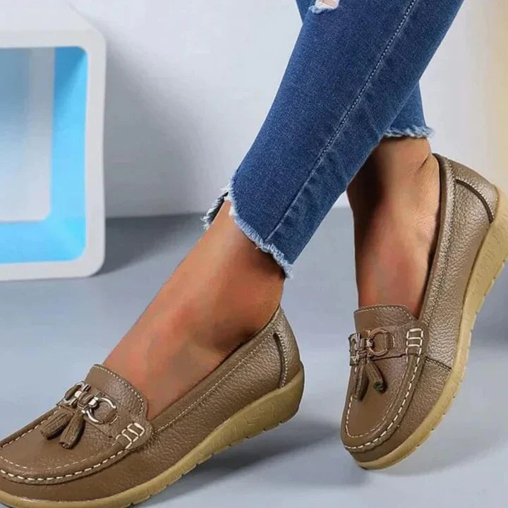 Women's Slip-On Low Moccasins Fringe Detail Lace-Free Casual Elegant Everyday Comfort – White - Lolly 